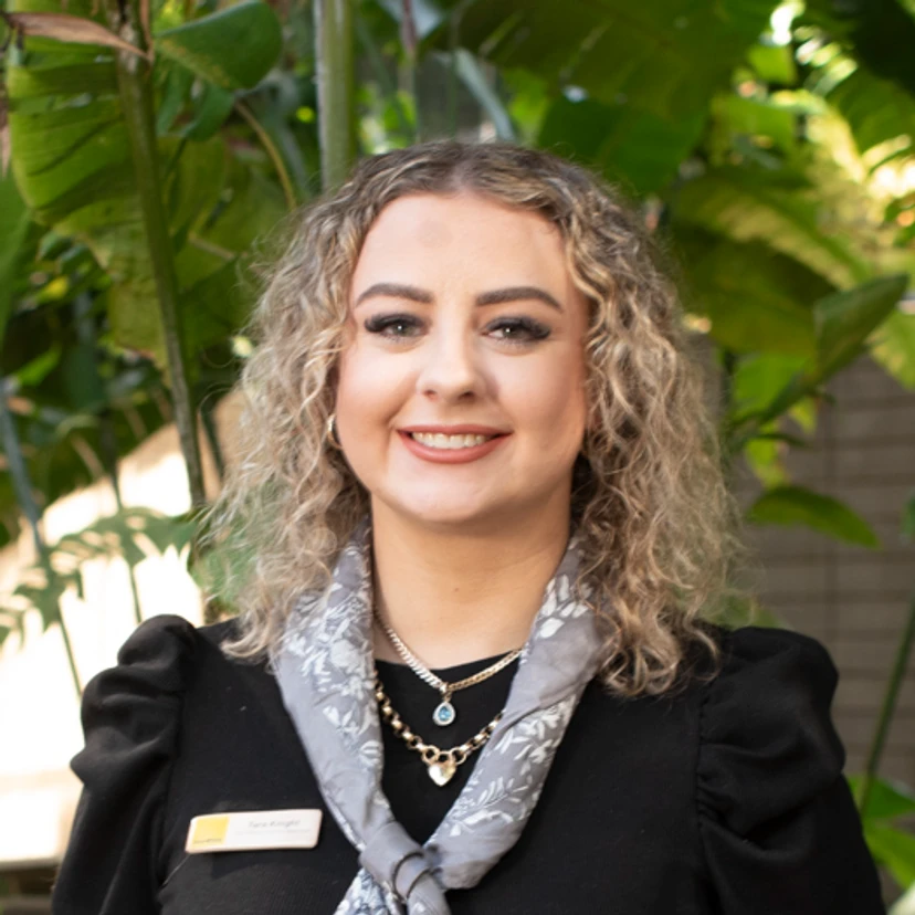 Tara Knight - Real Estate Agent