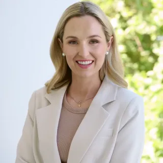 Laura Johns - Real Estate Agent