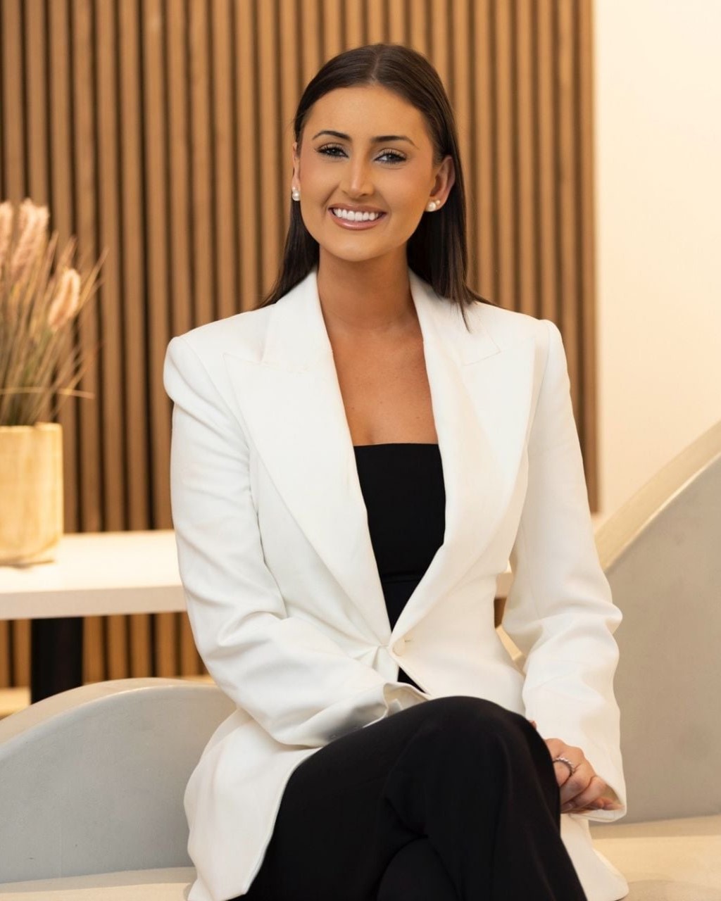 Lauren Mahon - Real Estate Agent