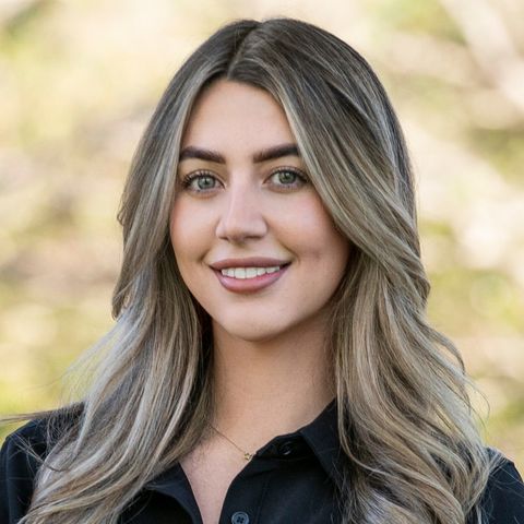 Taryn Wear - Real Estate Agent