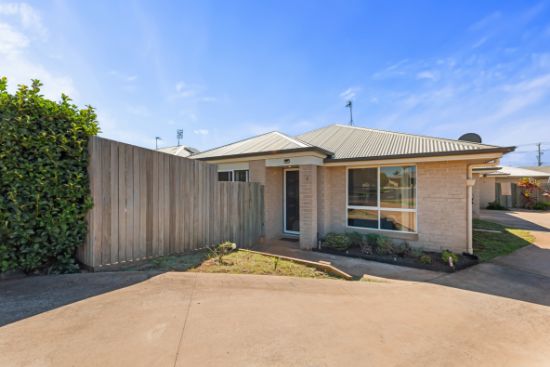 1/12 chainey court,, Glenvale, Qld 4350