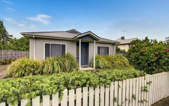 1/126 Wilsons Road, Newcomb, Vic 3219