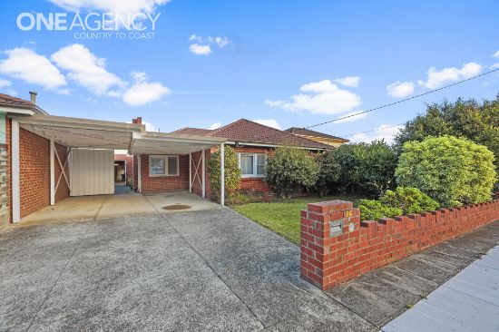 1/2 Barnett Grove, Noble Park, Vic 3174