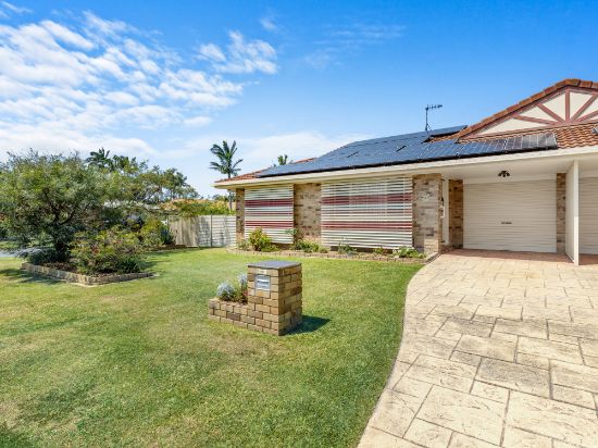 1/2 Honeymyrtle Drive, Banora Point, NSW 2486