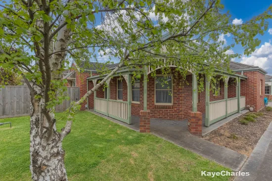 1/2 Horner Street, Beaconsfield, VIC, 3807