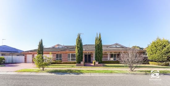 1 Chiltern Place, Harrington Park, NSW 2567