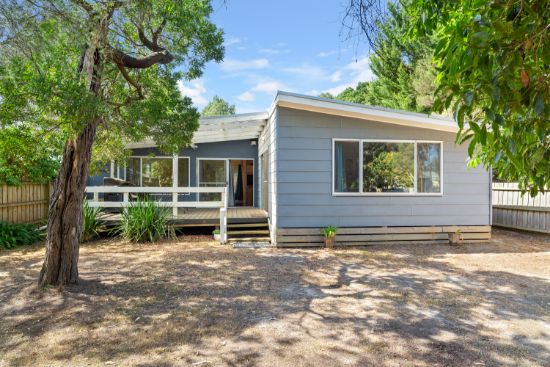 1 Holiday Court, Cowes, Vic 3922