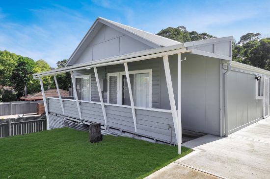 1 Macquarie Road, Fennell Bay, NSW 2283