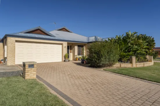 1 Magnolia Rise, Halls Head, WA, 6210