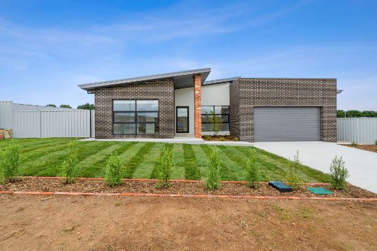 1 Strathmore Place, Bungendore, NSW 2621