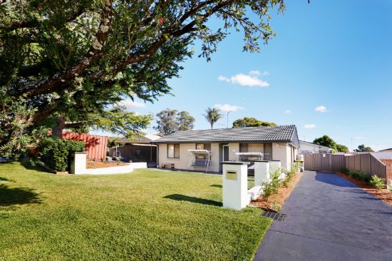 10 & 10A Olliver Crescent, St Clair, NSW 2759