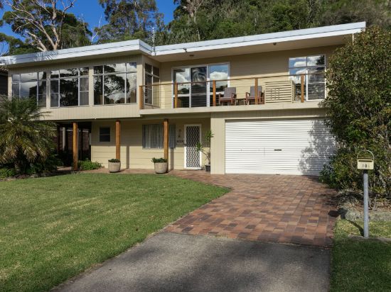 10 Alamein Road, Sussex Inlet, NSW 2540