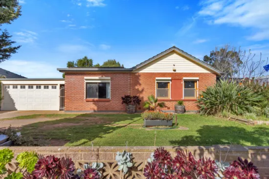 10 Broughton Road, Elizabeth Vale, SA, 5112