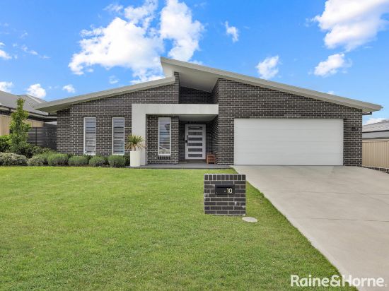 10 Cain Drive, Kelso, NSW 2795