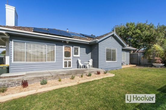 10 Canal Road, Paynesville, Vic 3880