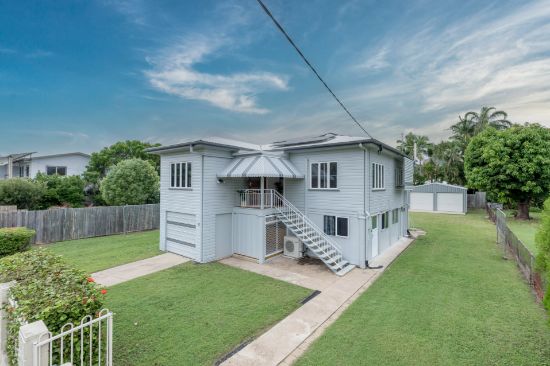 10 Eclipse Street, Rowes Bay, Qld 4810