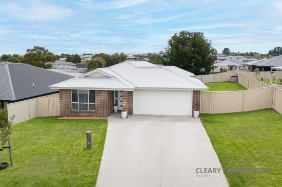 10 Fairleigh Place, Kelso, NSW 2795