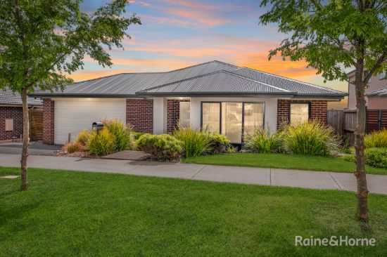 10 Longacre Avenue, Sunbury, Vic 3429