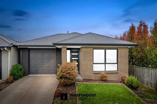 10 Merlot Way, Clyde North, VIC, 3978