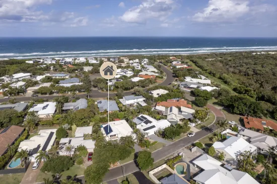 10 Moonbeam Crescent, Castaways Beach, QLD, 4567