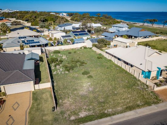 10 Waterfront Circle, Drummond Cove, WA 6532