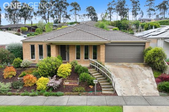 10 Waters Edge Place, Drouin, Vic 3818