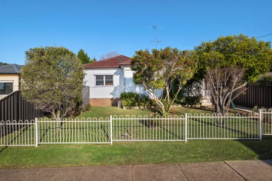 102 Lindesay St, Campbelltown, NSW, 2560