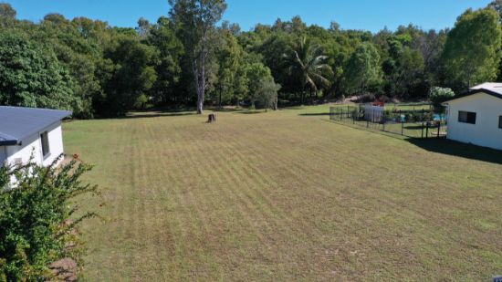 103 Taylor St, Tully Heads, Qld 4854