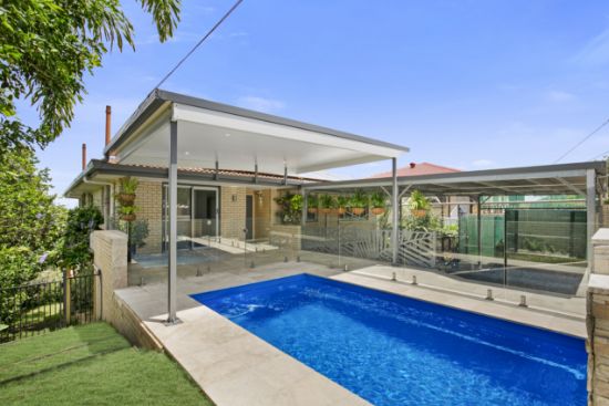 1040 South Pine Road, Everton Hills, Qld 4053