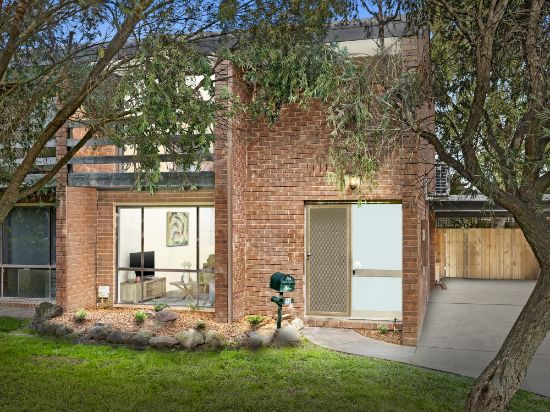 11/1-3 Connolly Crescent, Bayswater North, Vic 3153