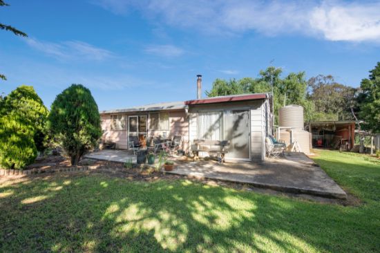 11 Andersons Road, Rocky River, NSW 2358