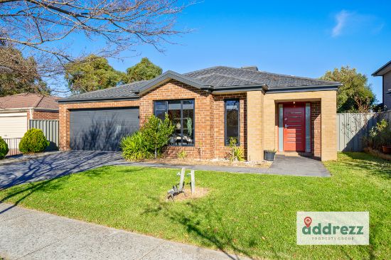 11 Beauchamp Way, Cranbourne East, Vic 3977