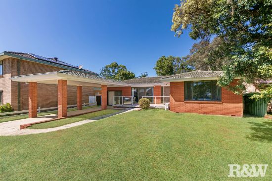 11 Brentwood Avenue, Point Clare, NSW 2250
