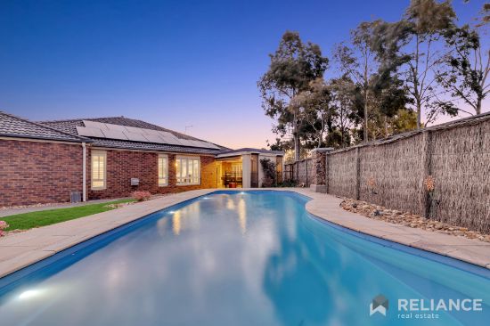 11 Connewarre Close, Manor Lakes, Vic 3024