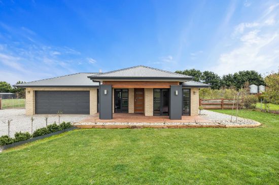 11 Government Road, Newlyn North, Vic 3364