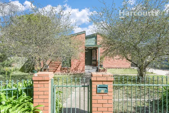 11 Moonbria Pl, Airds, NSW, 2560