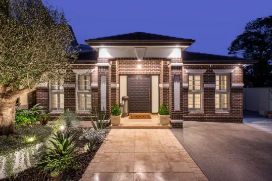 11 Peter Cres, Greenacre, NSW, 2190