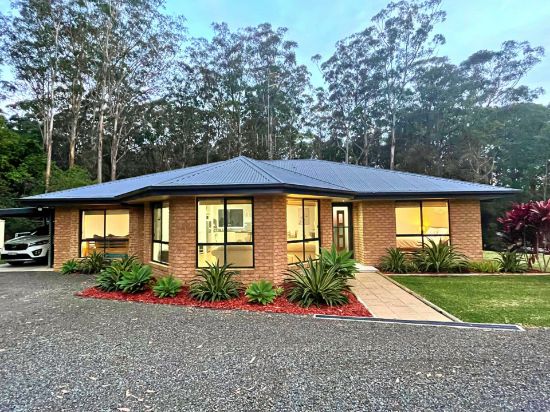 11 Rainforest Drive, Mitchells Island, NSW 2430