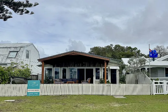 111 Marine Dr, Tea Gardens, NSW, 2324