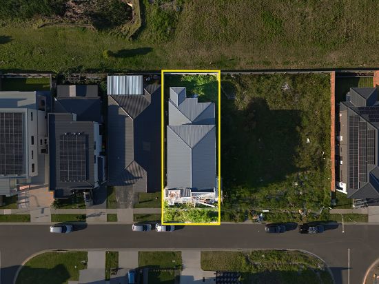111 Rosedale Circuit, Carnes Hill, NSW 2171