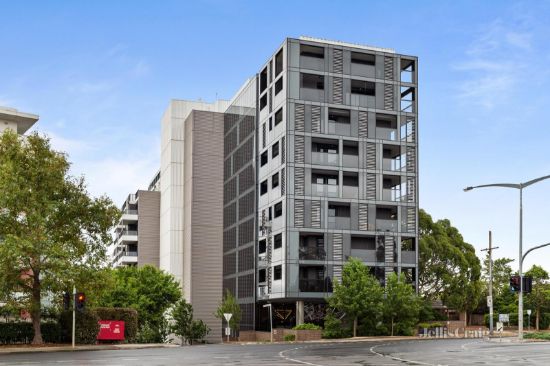 113/5 Sovereign Point Court, Doncaster, Vic 3108