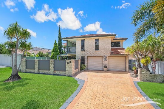 118 Eversleigh Rd, Scarborough, Qld 4020