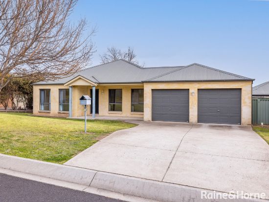 11A Hassall Grove, Kelso, NSW 2795