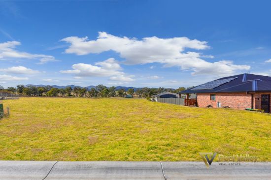 12 Cliffdale Place, Kootingal, NSW 2352