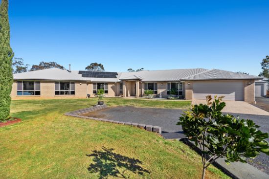 12 Gilbert Court, Gowrie Junction, Qld 4352