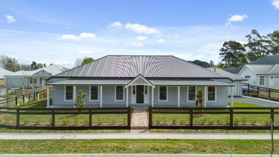 12 Wycliffe Place, Bowral, NSW 2576