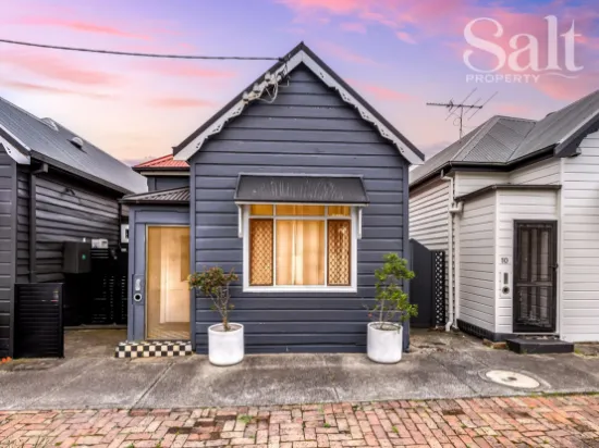 12 Young St, Cooks Hill, NSW, 2300