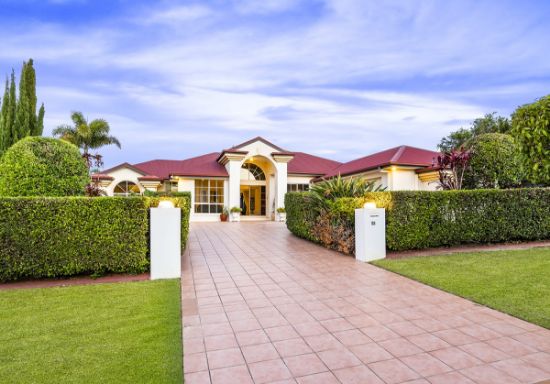 12 Zenith Crescent, Pacific Pines, Qld 4211