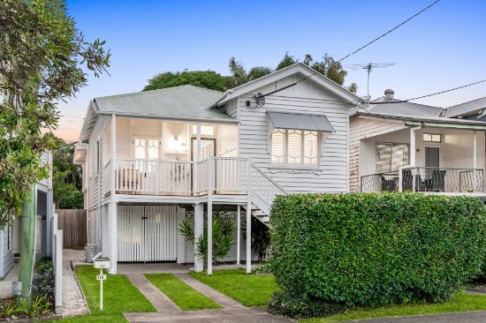 123 Melville Terrace, Manly, Qld 4179