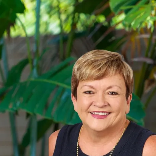 Cathy Ratcliffe - Real Estate Agent at Ray White Cairns